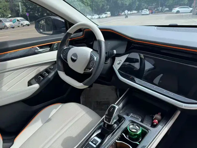 Dongfeng Yixuan MAX — Фото автомобиля 15