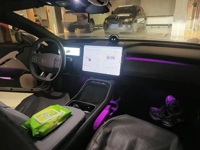 Nio ET5 Touring — Фото автомобиля 11