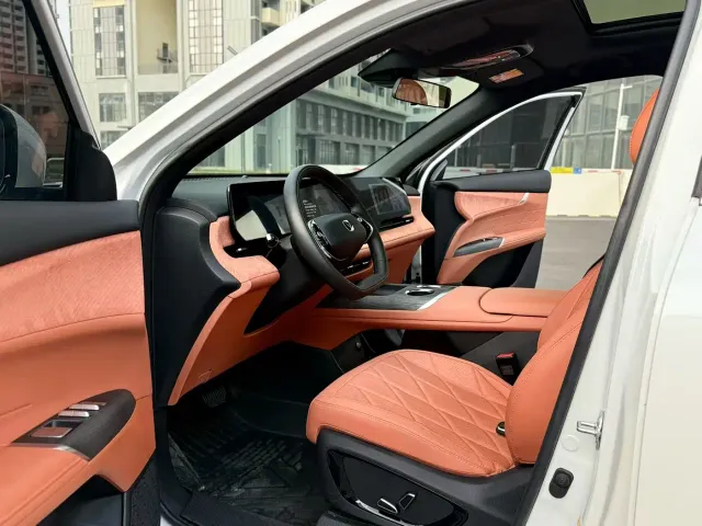 Changan CS75 Plus — Фото автомобиля 3