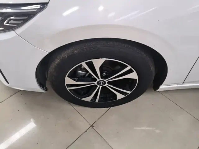 Nissan Sylphy — Фото автомобиля 22