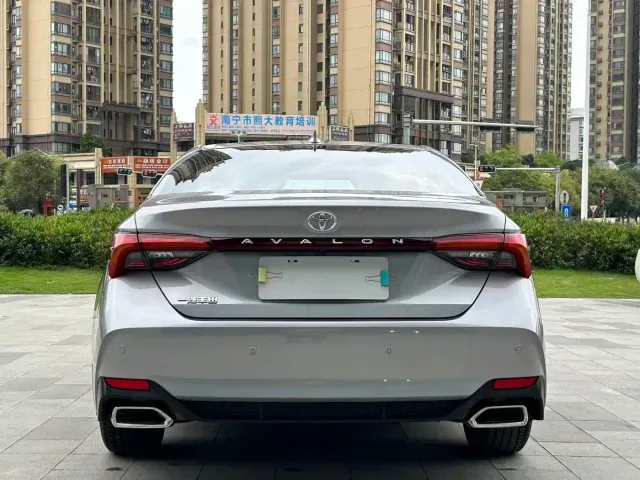 Toyota Avalon — Фото автомобиля 4
