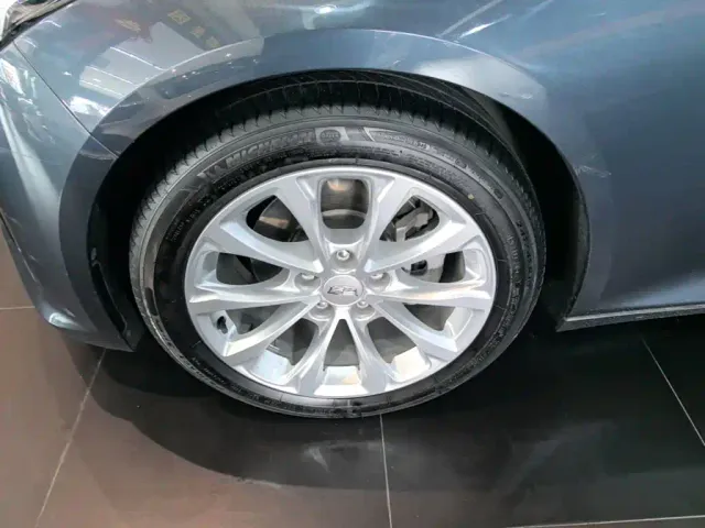 Cadillac CT5 — Фото автомобиля 22