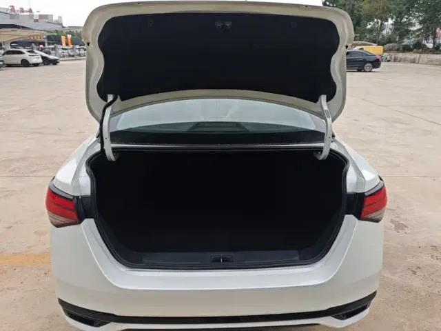Nissan Sylphy — Фото автомобиля 18
