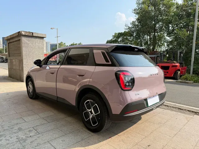GAC Aion UT — Фото автомобиля 6
