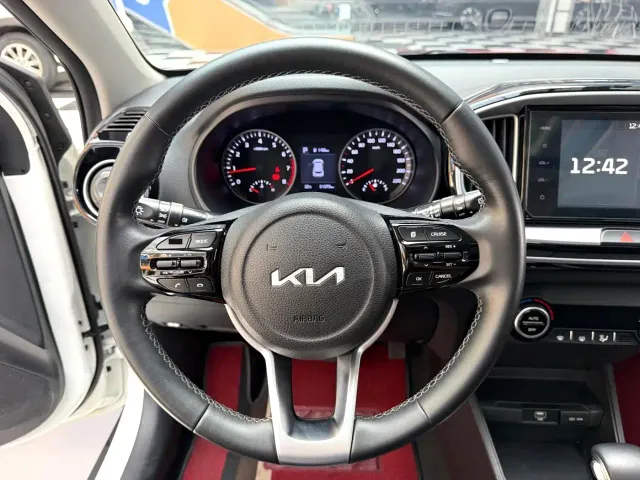 Kia KX1 — Фото автомобиля 8