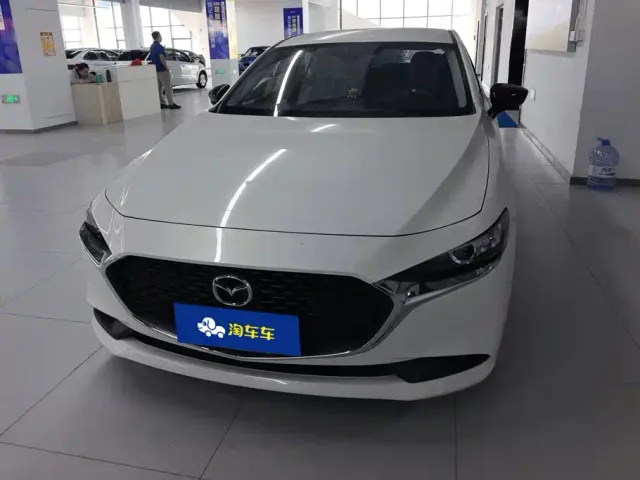 Mazda Axela — Фото автомобиля 2