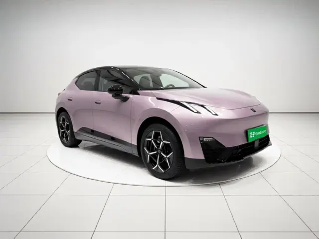 Lynk & Co Z20 — Фото автомобиля 3