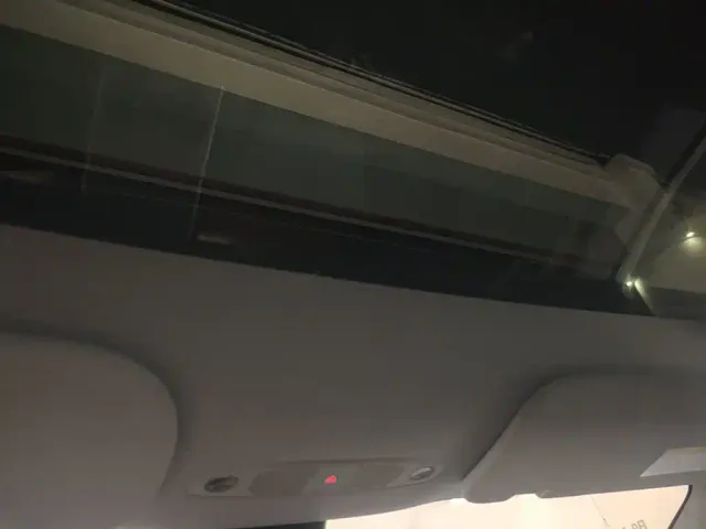 Tesla Model Y — Фото автомобиля 17