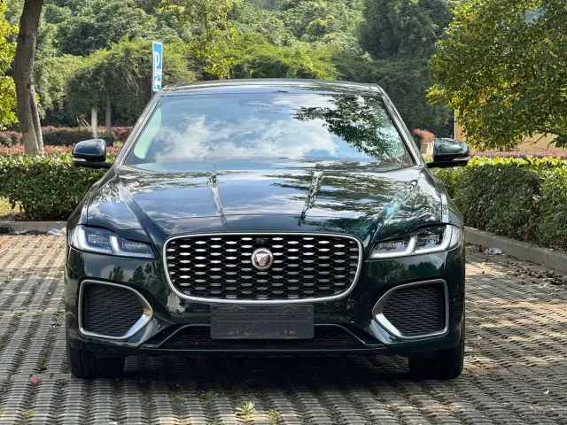 Jaguar XFL — Фото автомобиля 2