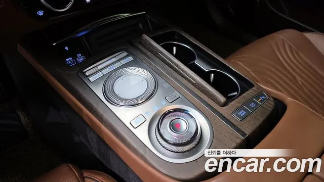 Genesis G80 Бензин 2.5 турбо AWD — Фото автомобиля 9