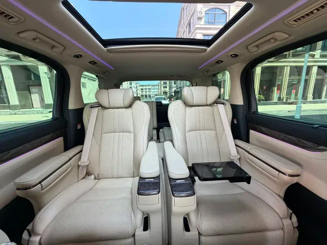 Toyota Vellfire — Фото автомобиля 12