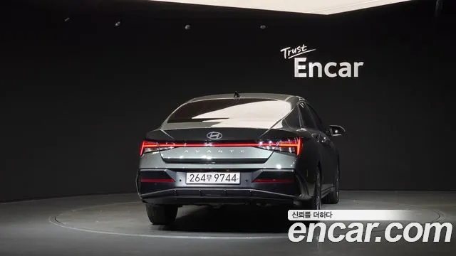 Hyundai Avante CN7 — Фото автомобиля 4