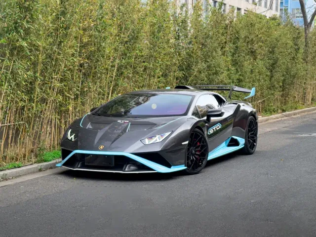 Фотография автомобиля — Lamborghini Huracan