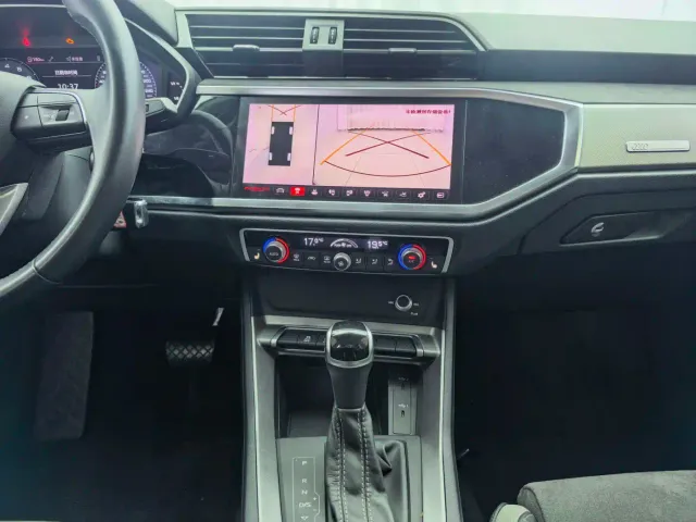 Audi Q3 — Фото автомобиля 12