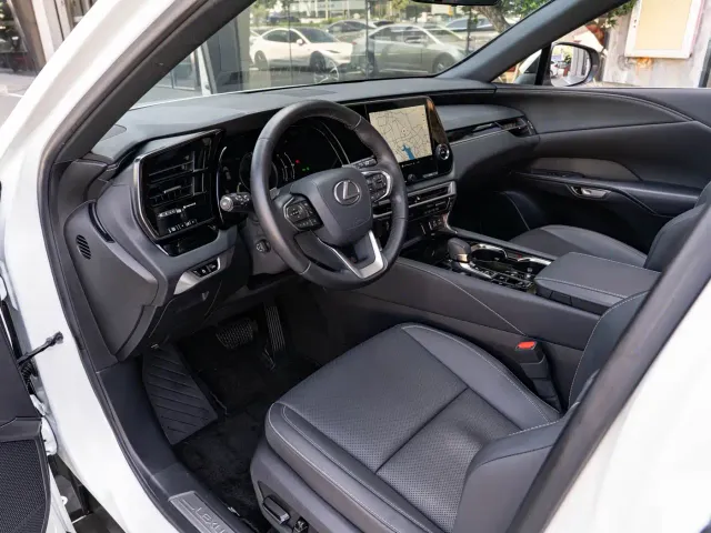 Lexus RX — Фото автомобиля 9