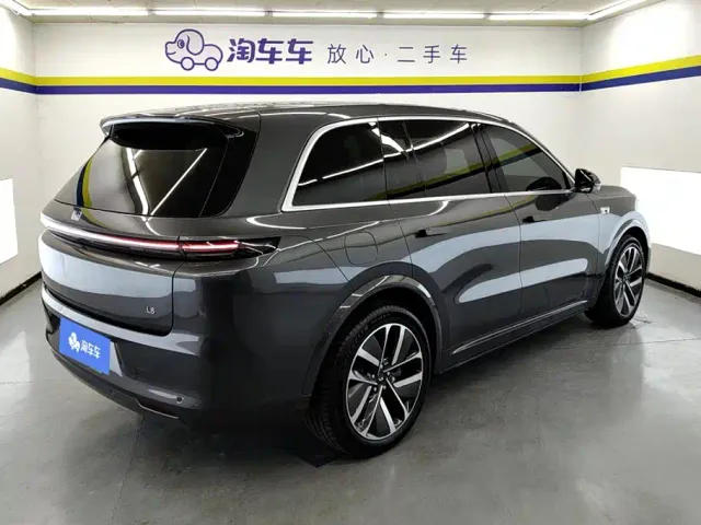 Li Auto L8 — Фото автомобиля 3