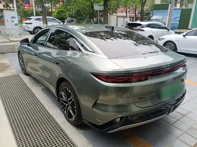BYD Han L — Фото автомобиля 4