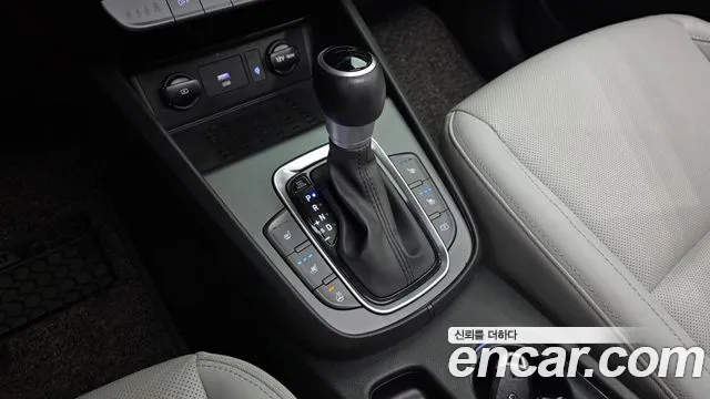 Hyundai Kona Новый Kona Гибрид Inspiration — Фото автомобиля 9