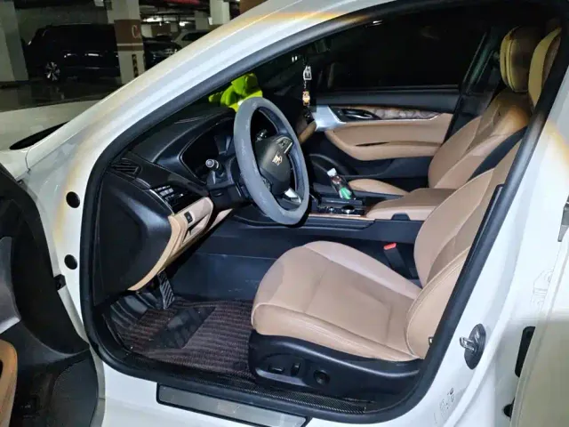 Cadillac CT5 — Фото автомобиля 9