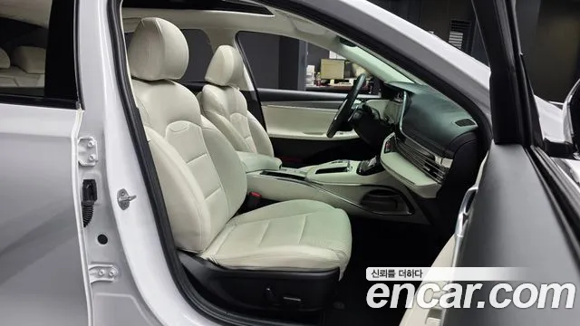 Hyundai Grandeur New — Фото автомобиля 17