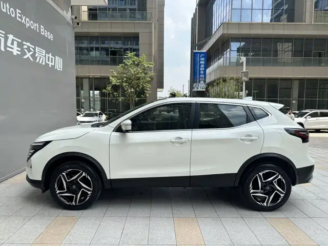 Nissan Qashqai — Фото автомобиля 3