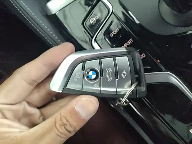 BMW 5 Series — Фото автомобиля 8