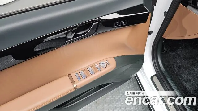 Hyundai Grandeur GN7 — Фото автомобиля 19