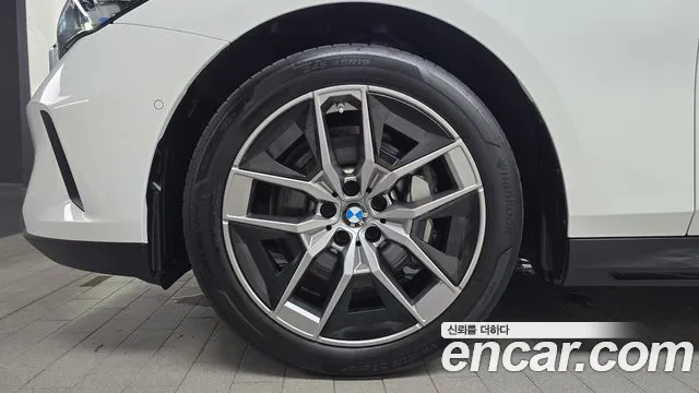 BMW 5-Series 5 серия (G60) — Фото автомобиля 5