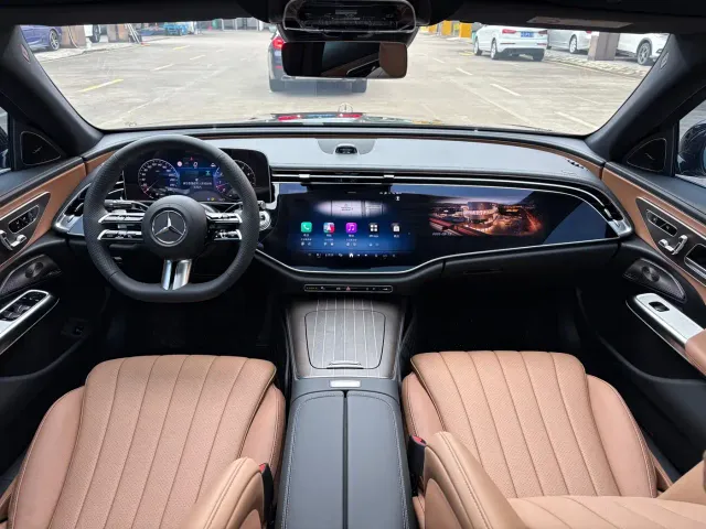 Mercedes-Benz E-Class — Фото автомобиля 10