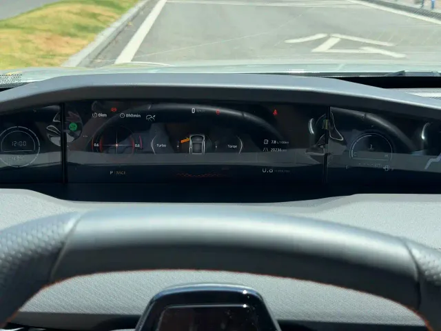 Changan Changan UNI-V 2024 1.5T Deluxe — Фото автомобиля 10