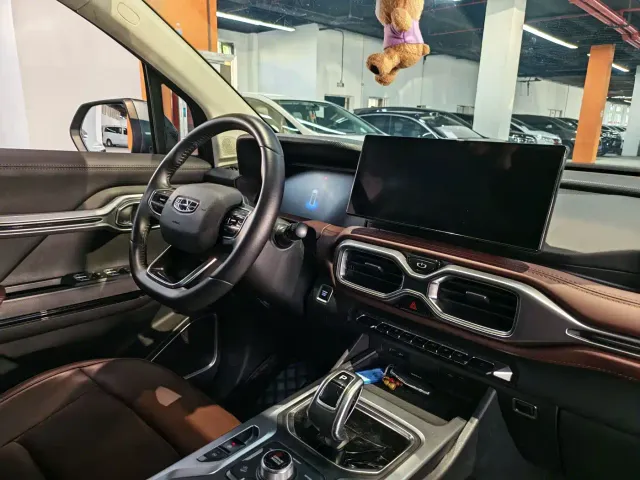 Geely Haoyue — Фото автомобиля 11