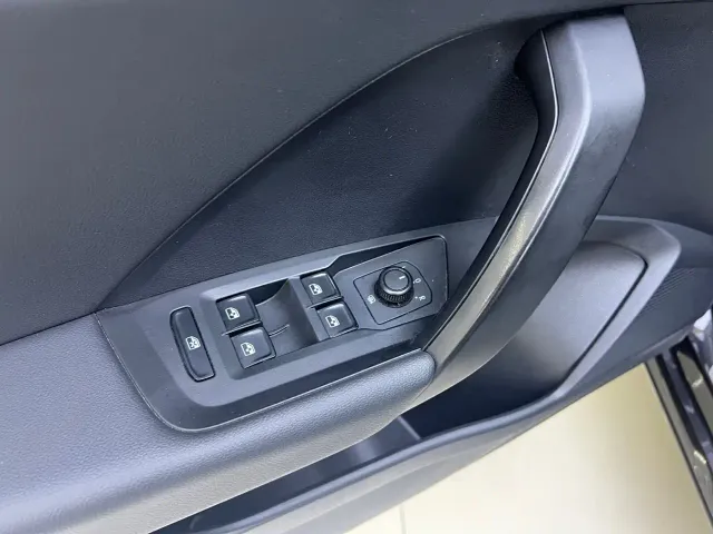 Volkswagen Tharu — Фото автомобиля 8