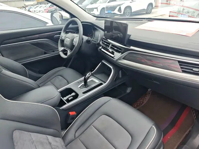 Haval H6 — Фото автомобиля 10