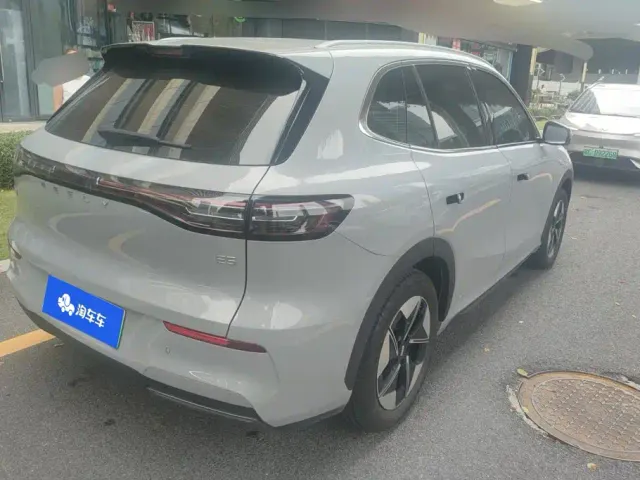 Geely Galaxy E5 — Фото автомобиля 3