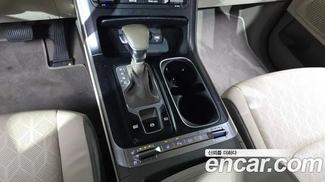 Kia Canival Carnival 4 поколение 11 мест Prestige — Фото автомобиля 9