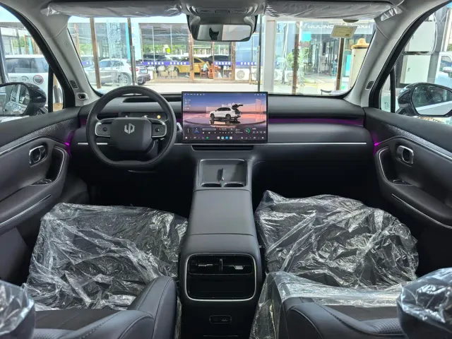 Leapmotor C10 — Фото автомобиля 13