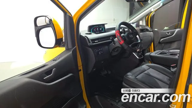 Hyundai Staria — Фото автомобиля 15