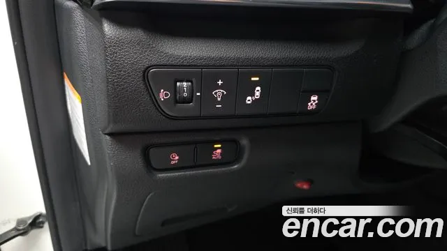 Kia Niro Niro Plus Light (Такси) — Фото автомобиля 16