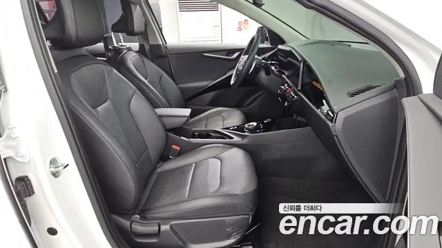 Kia Niro — Фото автомобиля 16