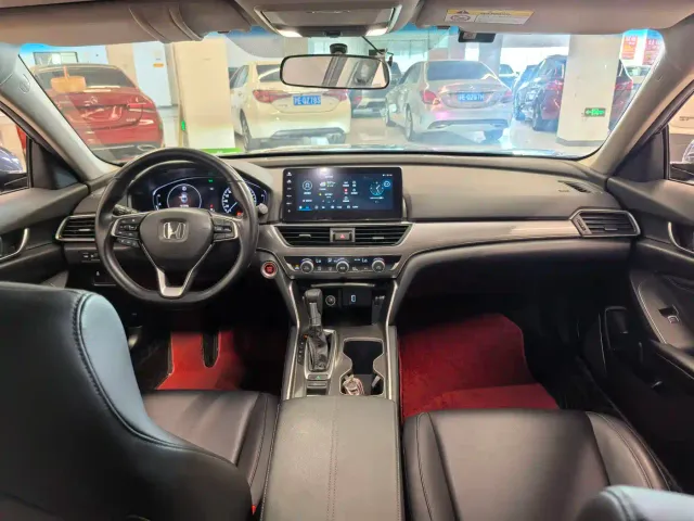 Honda Accord — Фото автомобиля 9