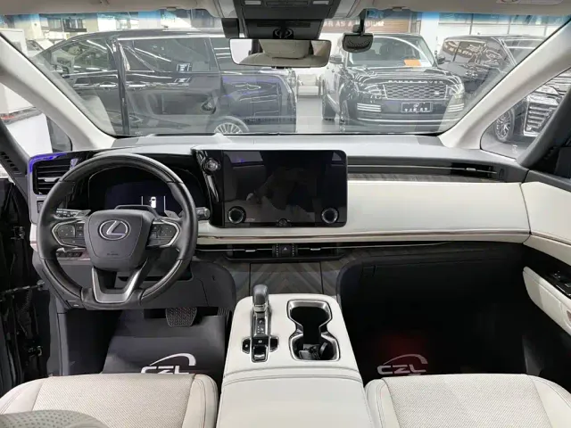 Lexus LM — Фото автомобиля 7