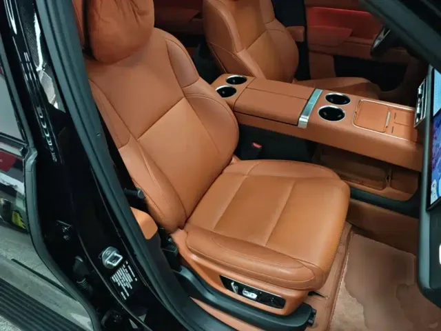Li Auto L9 — Фото автомобиля 24