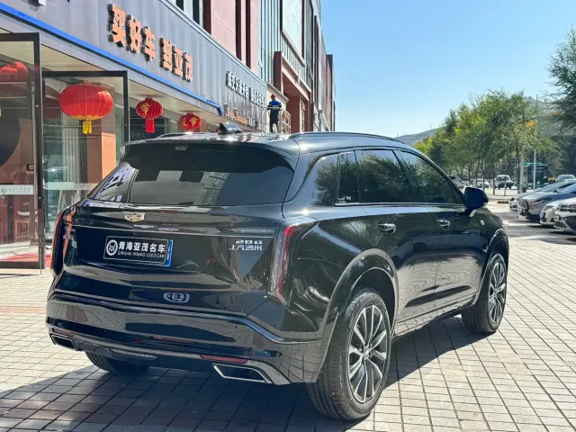 Cadillac XT5 — Фото автомобиля 10