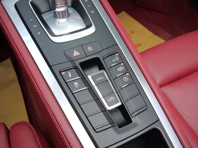 Porsche 718 — Фото автомобиля 18