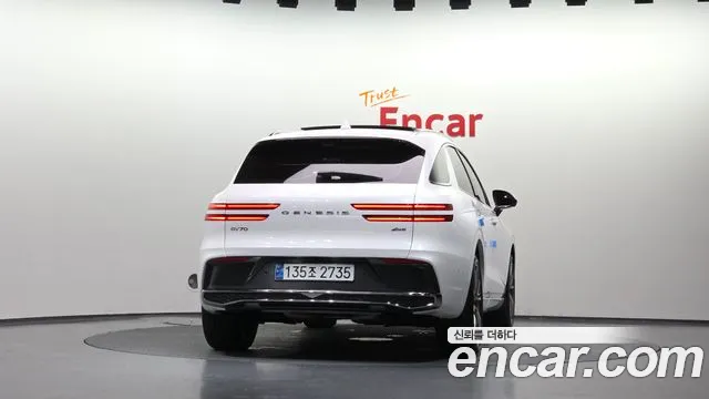 Genesis GV70 2.5T Бензин AWD — Фото автомобиля 3