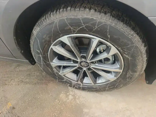 BYD Qin PLUS — Фото автомобиля 11