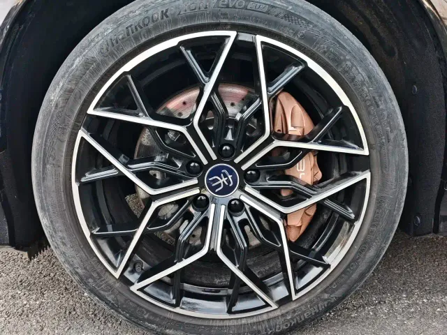 BYD Song L EV — Фото автомобиля 3
