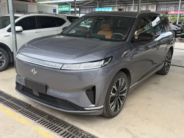 Фотография автомобиля — Dongfeng eπ 008