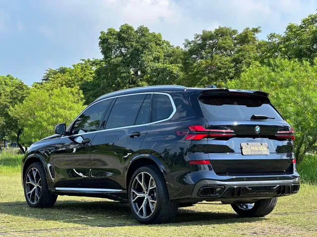 BMW X5 — Фото автомобиля 4