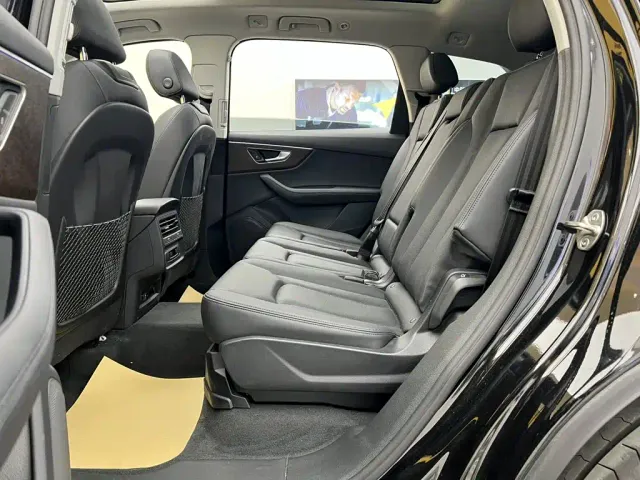 Audi Q7 — Фото автомобиля 20